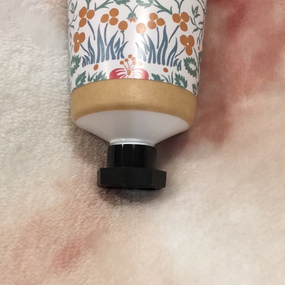 William Morris At Home Scented Bergamot Vetiver Hand Cream 3.38oz NWT - Picture 4 of 12